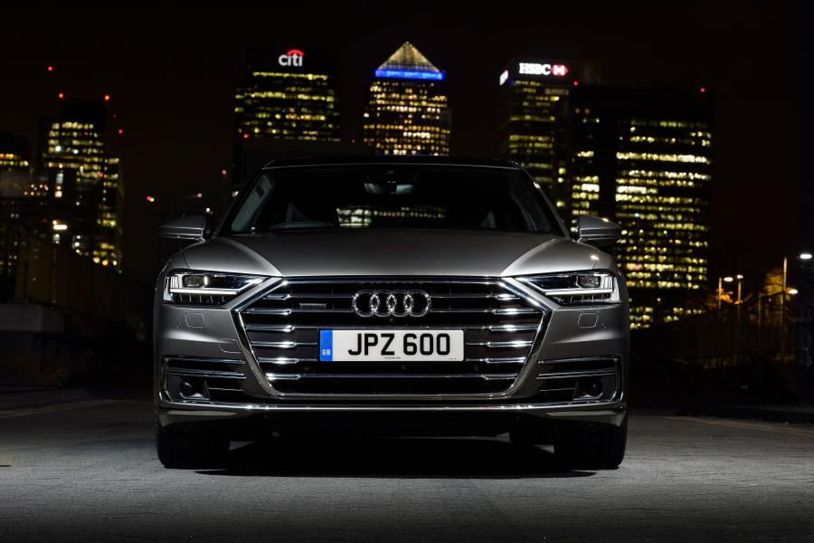  Audi A8 L 50 TDI Quattro (D5) 2017 года  (UK) (фото 23 из 40)